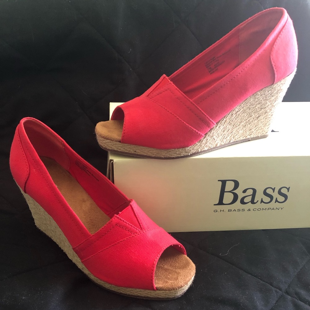 Bass red wedges